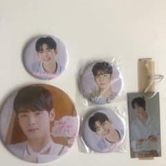 ASTRO EUNWOO 缶バッジ しおり 生写真 セットのサムネイル