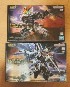 MGSD ガンダムバルバトス / フリーダムガンダム 2点セットのサムネイル
