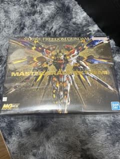 MGEX 1/100 ストライクフリーダムガンダム プラモデルのサムネイル