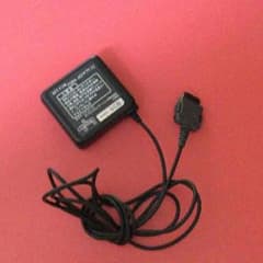送料込み【純正100~240V対応 】ドコモFOMA ACアダプタ充電器のサムネイル