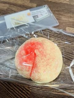 【ちゃこさん専用】桃 スクイーズのサムネイル