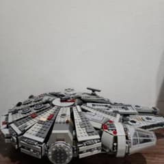 LEGO 75105 スターウォーズ　ミレニアムファルコンのサムネイル