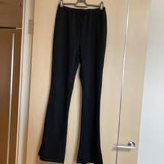 黒　フレアパンツのサムネイル