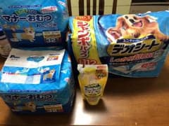 犬用オムツとペットシートのサムネイル