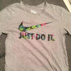 ナイキ Tシャツのサムネイル