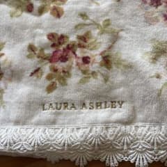 LAURA ASHLEY 花柄フェイスタオル Uサイズのサムネイル