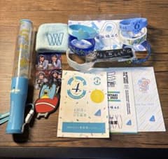 日向坂46 グッズ セット　ラバーバンド ペンライト キーホルダーのサムネイル