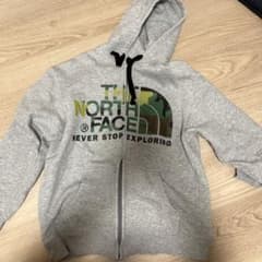 THE NORTH FACE パーカーのサムネイル