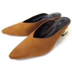 MURUA アーモンド パンプス Vカットのサムネイル