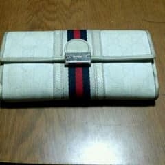 GUCCI財布のサムネイル
