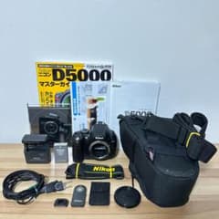 Nikon D50 ボディ　【美品・動作確認済・ショット数1558枚】 極上美品】Nikon D5000 ボディ ショット数1871回 付属品多数 - メルカリ