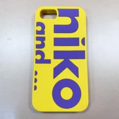 niko and… iPhoneケース 〈ほぼ未使用〉のサムネイル
