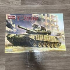 Amusing Hobby 1/35 ソ連軍 T-72AVのサムネイル