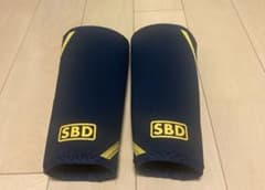 限定カラー SBD ニースリーブ ネイビー/イエロー Mサイズ - メルカリ