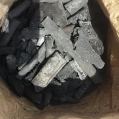 焼き鳥・バーベキュー用木炭　８ｋｇ　火持ち抜群！【樫炭】のサムネイル