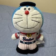 ドラえもん ヤクルトスワローズユニフォームのぬいぐるみ