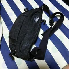 ボディバッグのサムネイル