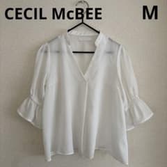 【美品】⭐︎CECIL McBEE⭐︎キャンディスリーブ五分袖ブラウスのサムネイル