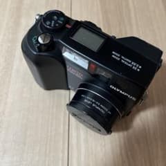 OLYMPUSオリンパスデジタルカメラC30-30ZOOM。残り1台！ OLYMPUSオリンパスデジタルカメラC30-30ZOOM。残り1台！ - メルカリ