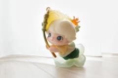 DIMOO Moments in Bloom Catching Springのサムネイル