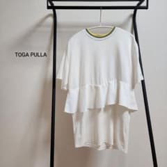【TOGA PULLA】フリルデザイン Tシャツのサムネイル