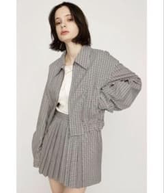 ほぼ新品【SLY】セットアップ フロントジップクロップブルゾンのサムネイル