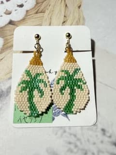 パームツリー ビーズ刺繍 イヤリングのサムネイル