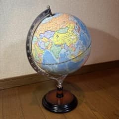 地球儀 木製スタンドのサムネイル