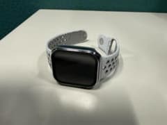 Apple Watch SE3 本体 Nike ホワイト穴あきバンド - メルカリ