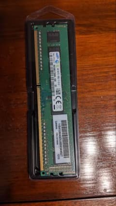 メモリ 4GB 1Rx8 PC3-12800U-11-12-A1　デスクトップのサムネイル