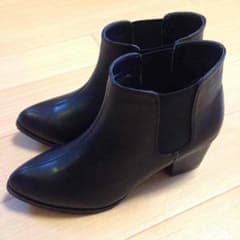 新品♡サイドゴアブーツのサムネイル