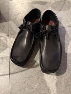 CLARKSのサムネイル