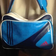 adidas バッグのサムネイル