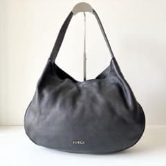 【極美品】FURLA ワンショルダーバッグ ホーボー シボレザー 黒 A4 肩掛 極美品】FURLA ワンショルダーバッグ ホーボー シボレザー 黒 A4 肩掛