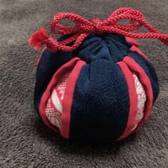 ちりめん細工 巾着袋 ハンドメイドのサムネイル