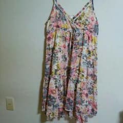 Re‐J のひざ丈ワンピースのサムネイル