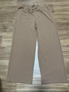 GU ブラウンパンツ