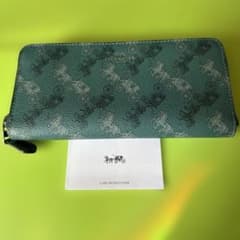 COACH 馬車モチーフ グリーン長財布のサムネイル