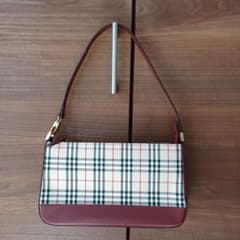 ぴ*き様 「未使用」BURBERRY チェック柄 ワンショルダーバッグ - メルカリ