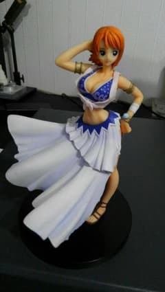ワンピース　ナミ　ビビ　フィギュアのサムネイル