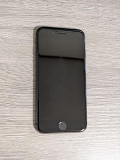 Apple iPhone 8 スペースグレイのサムネイル