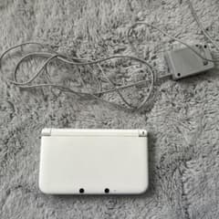 NINTENDO 3DS LL ホワイト 充電器付き　ペン無しのサムネイル
