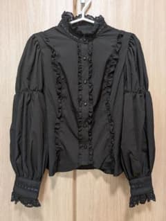 愛野えり×しまむらコラボ　ギャザースリーブレースブラウス　ブラックのサムネイル