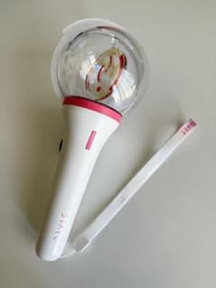 STAYC ペンライト ホワイト/ピンク(中古品)のサムネイル