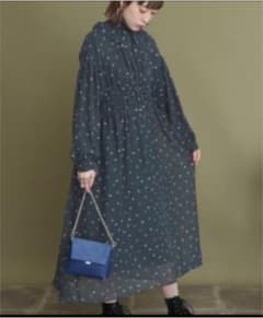 KBF ドット×フラワー 2wayシフォンワンピースのサムネイル