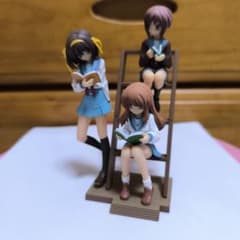 涼宮ハルヒの憂鬱　フィギュア3体とミニフィギュア　下敷きセット　クリアカードなど 涼宮ハルヒの憂鬱 フィギュア 3体＆クリアプレート＆下敷きセット