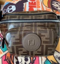 【FENDI】希少 ユニセックス ボディバッグ ウエストポーチのサムネイル