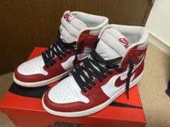 WMNS AIR JORDAN 1 "VARSITY RED CHENILLE"のサムネイル
