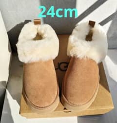 UGG 新作 タゼル スリッポン ムートンブーツ チェスナット 25cm UGG 新作 タゼル スリッポン ムートンブーツ チェスナット 25cm - メルカリ