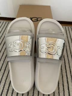UGG シャワーサンダルのサムネイル
